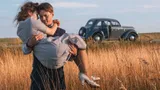 Посмотрела премьеру сериала «Берлинская жара»: графика от чата GPT и каша-малаша из персонажей 