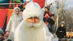 В СССР орудовала банда Дедов Морозов: приходили с подарками и обносили квартиры — поймать их помог ребенок