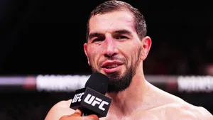 «Не думал, что Дю Плесси будет такой булкой». Абус Магомедов — о бое на UFC 320, Чимаеве и претензиях на титул