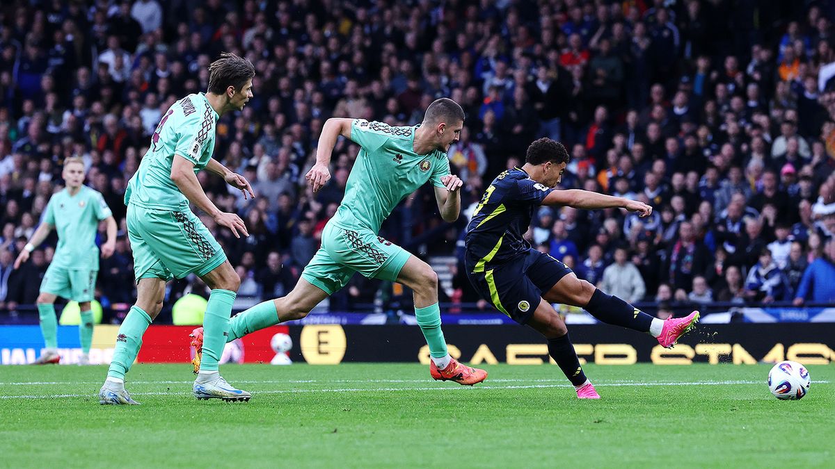 Белоруссия с минимальным счетом проиграла Шотландии в отборе на ЧМ-2026