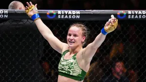 Русская чемпионка снова зажжет в UFC — пострадает сноубордистка. Прогноз на Валентина Шевченко — Манон Фиоро