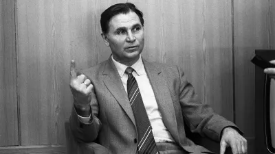 Виктор Тихонов-старший