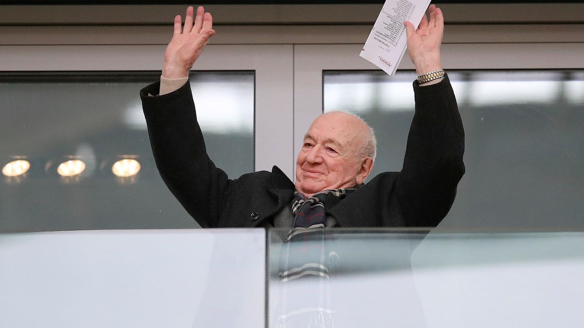 Шикунов про Симоняна, прожившего 99 лет: Позволял себе коньячку, выдавал анекдоты, свои трудности решал сам