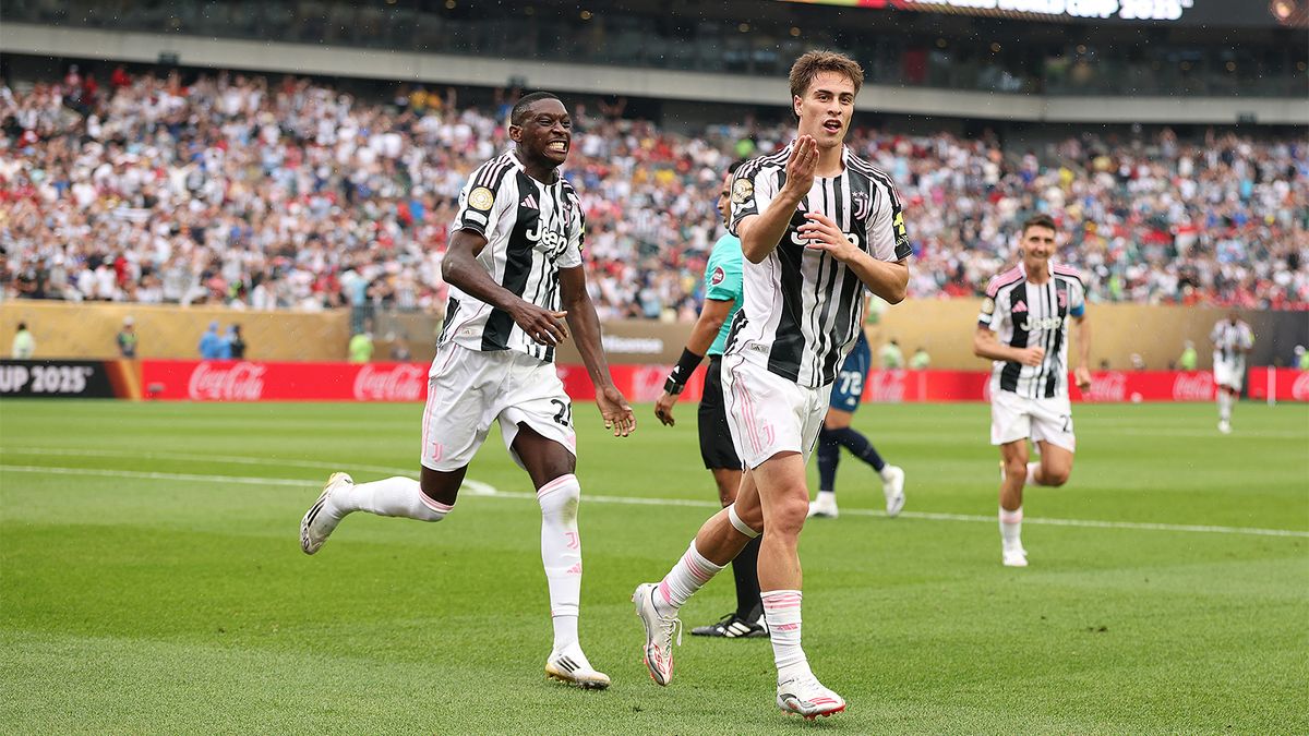 Дубль Йылдыза принес «Ювентусу» волевую победу над «Кальяри» в матче Серии А