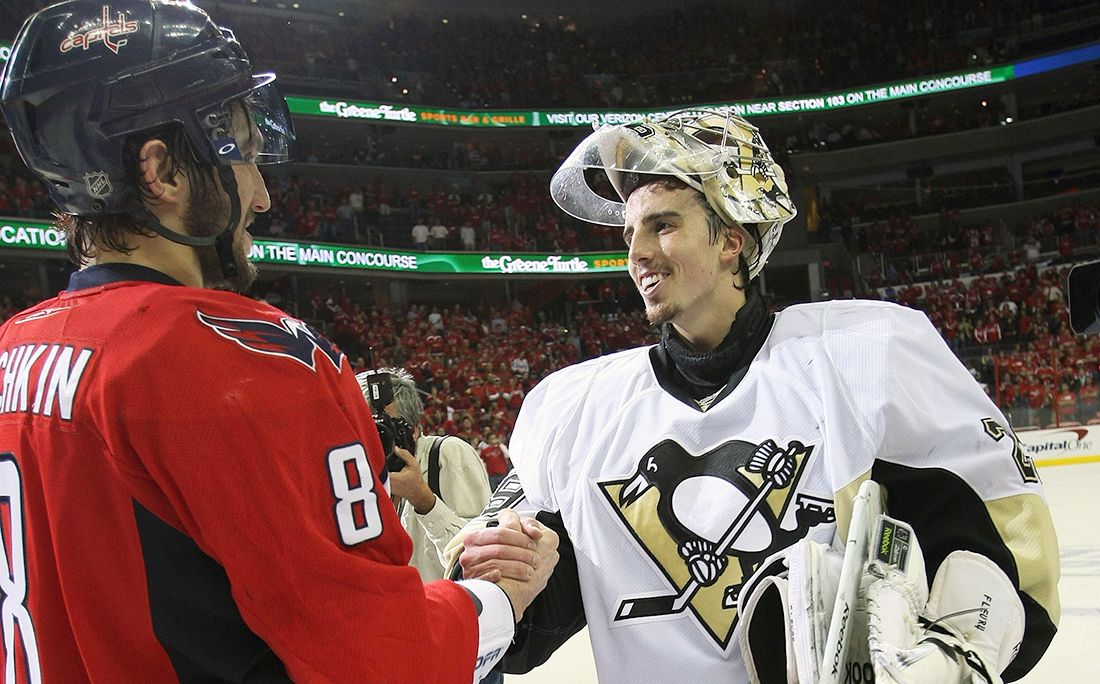 Клубы НХЛ интересуются завершившим карьеру вратарем Флери