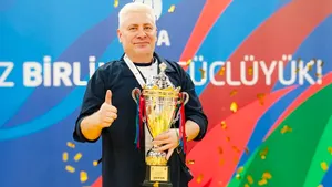 Легендарный русский тренер победил за рубежом: теперь сыграет в Лиге чемпионов