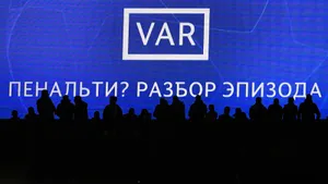 ФИФА разрешила отказаться от VAR, в Европе новые случаи заражения футболистов. Главные карантинные новости футбола