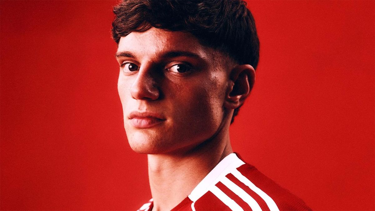 Футболисту «Ливерпуля» сделали операцию на колене