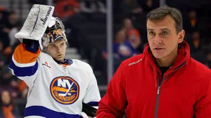 На помощь провалившемуся в Америке русскому вратарю спешит бывший тренер ЦСКА. Наумов вытащит Сорокина из кризиса? 