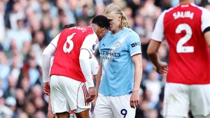 Как футбольные правила поощряют симуляции — объясняем на примере из матча «Манчестер Сити» и «Арсенала»