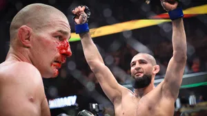 Чемпион UFC из Чечни идет наказывать американца за грязные слова. Стрикленд обзывал Чимаева террористом и не только