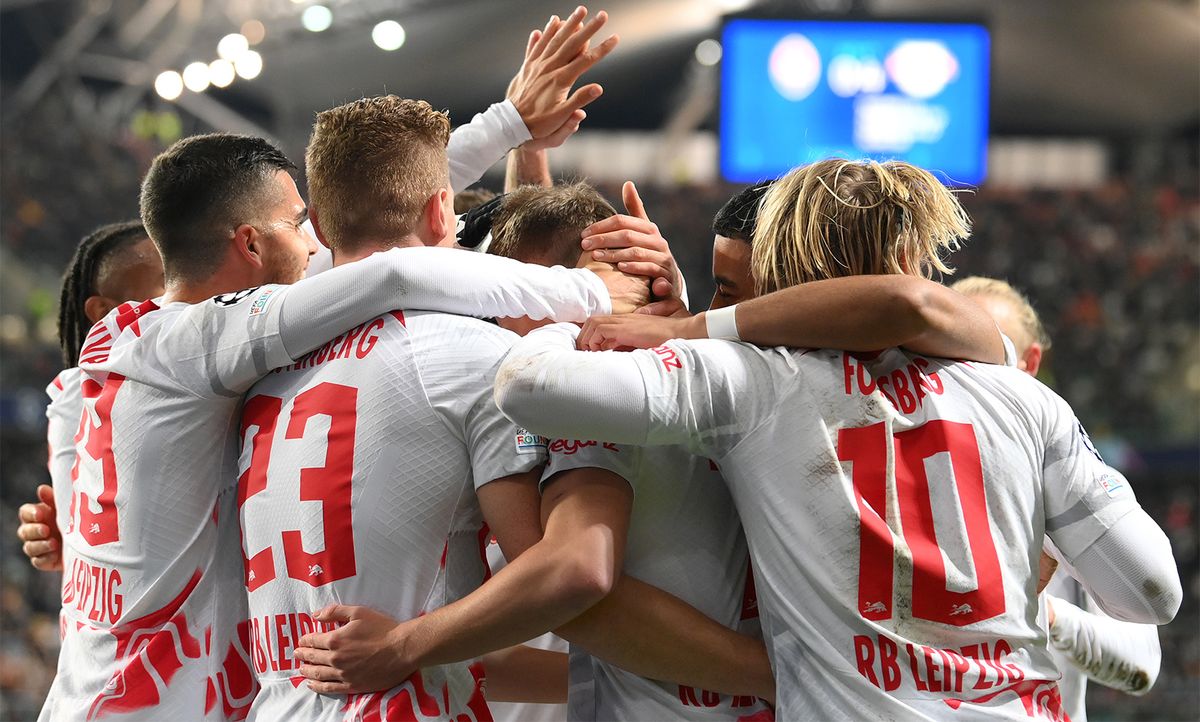«РБ Лейпциг» разгромил «Хоффенхайм» и поднялся на третью строчку в таблице Бундеслиги