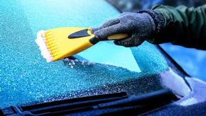 Многие водители допускают зимой эту ошибку: она может дорого вам обойтись