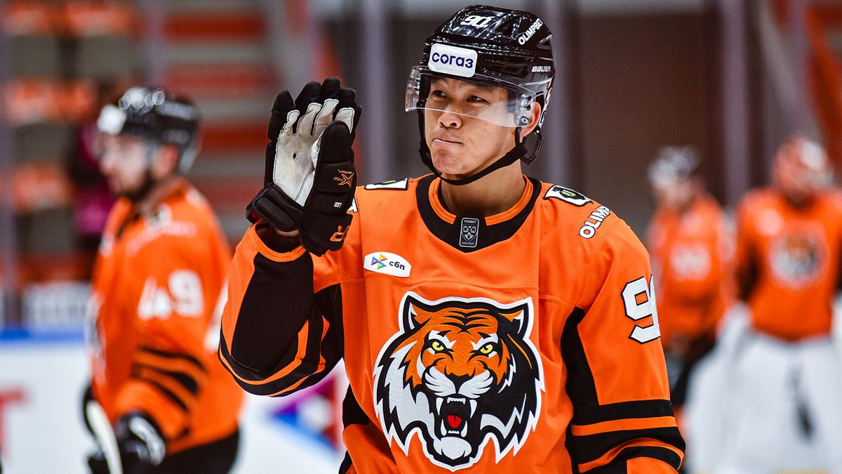 «Амур» обыграл «Адмирал», который потерпел пятое поражение кряду