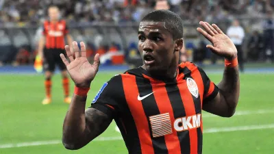 Дуглас Коста