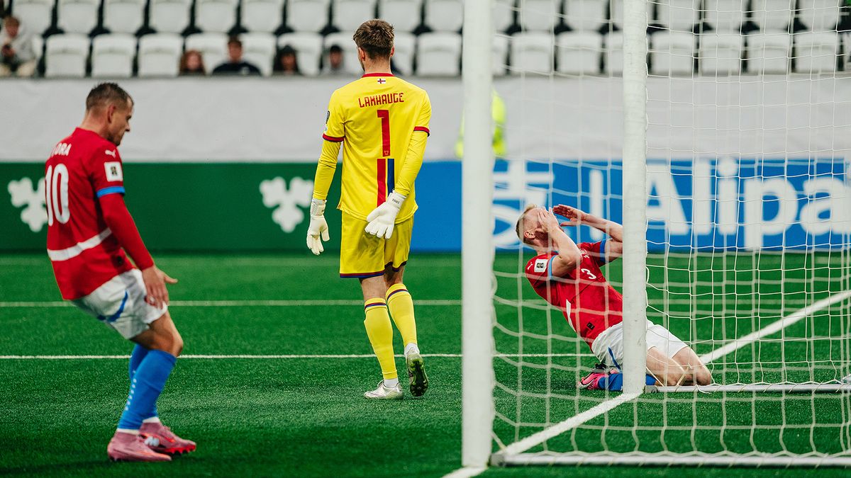 Тренер сборной Чехии уволен после сенсационного поражения от Фарерских островов