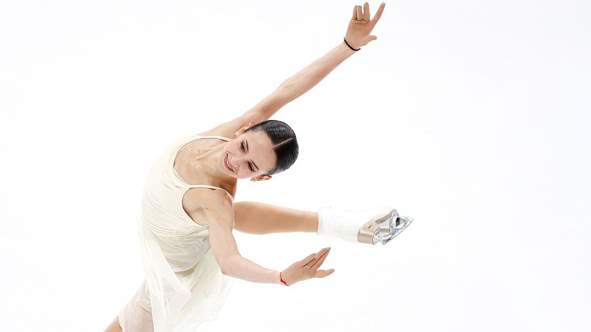 Звезда Плющенко кошмарно провалилась из-за акселя. А юная фигуристка из Москвы продолжает победную серию