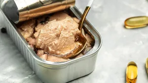 Всего один продукт восполнит дефицит витамина Д, улучшит кожу и волосы: кому нужно есть печень трески