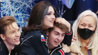 Анастасия Скопцова/Кирилл Алешин, Евгения Медведева