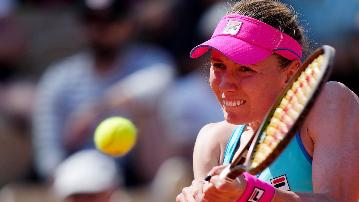 Александрова вышла в 1/8 финала «тысячника» в Ухане