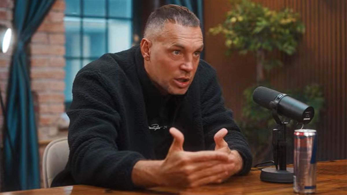 Дзюба во время интервью упомянул Гитлера и Чикатило