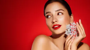 Что надеть на Новый год, чтобы 2026-й принес удачу: любимые цвета Огненной Лошади 