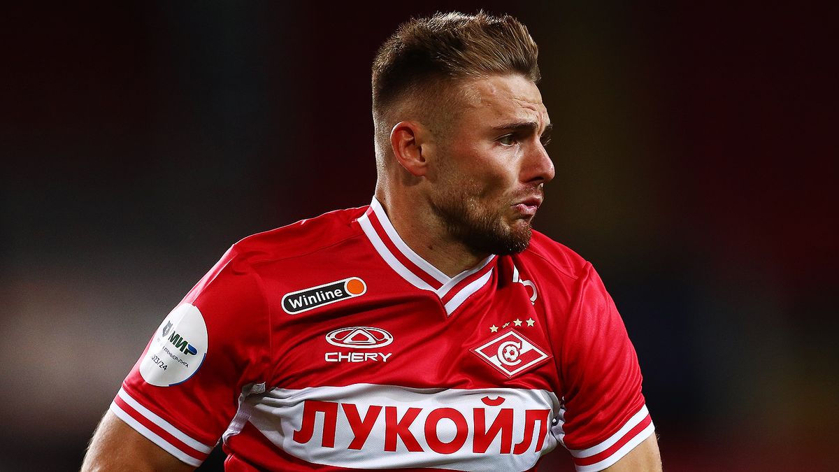 Защитник «Спартака» Рябчук сделал предложение своей девушке, которая ждет от него ребенка