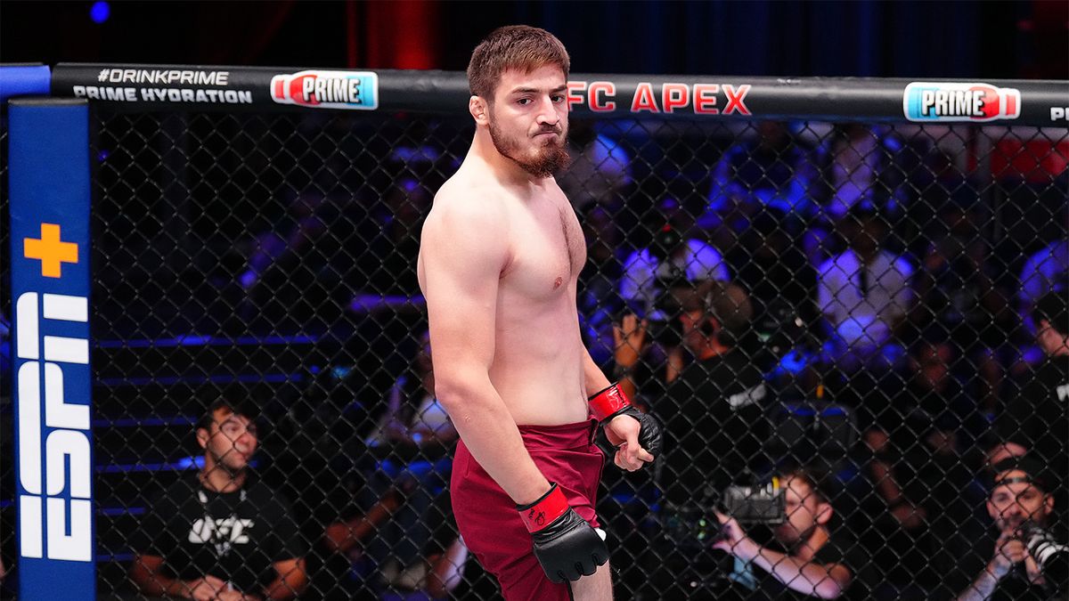Яхьяев вырубил американца первым же ударом на турнире UFC в Баку: LIVE!