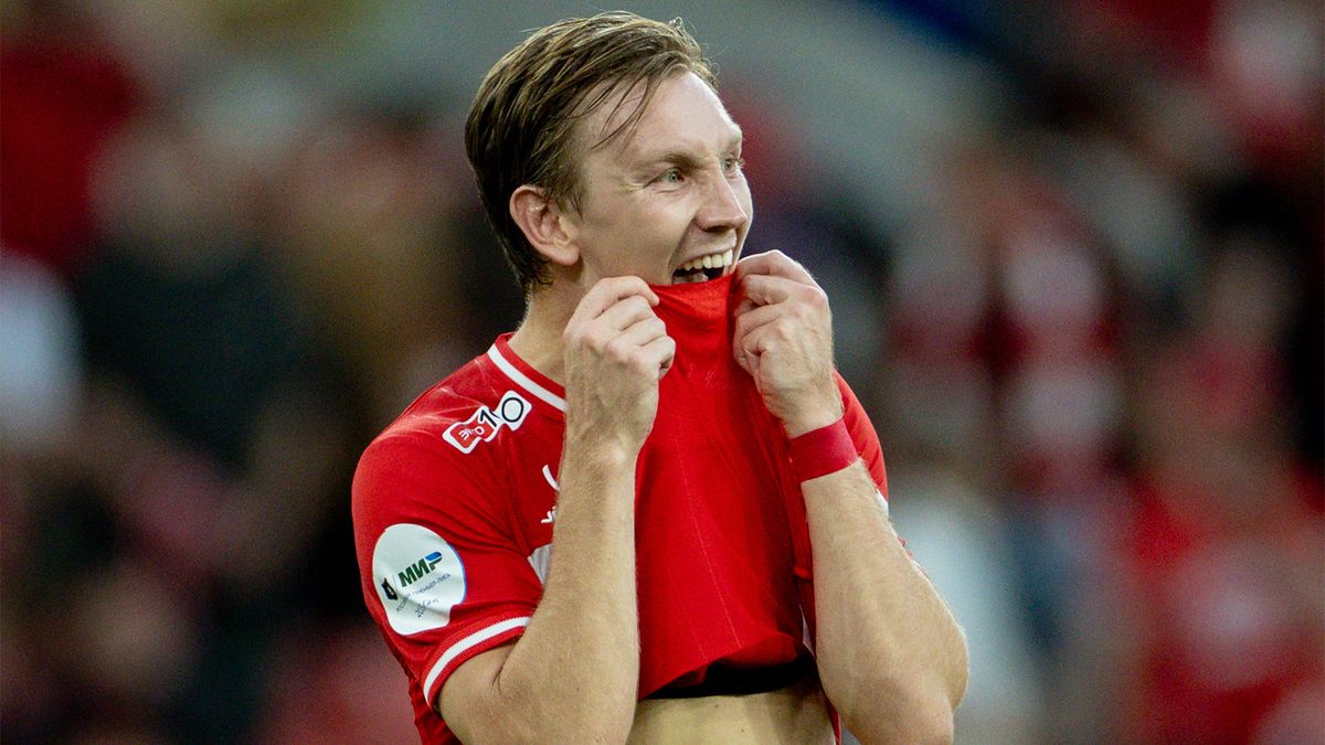 Умяров рассказал, в чем отличаются требования Станковича от требований Карпина в сборной