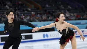 Олимпийские чемпионы по фигурке ворвались в гонку за медалями Игр-2026. Но себе прежним они проигрывают