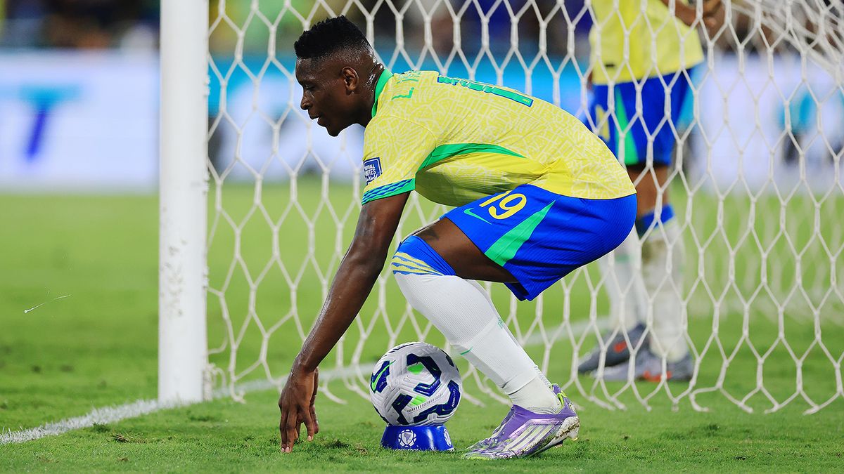 Семак недоволен игрой Луиса Энрике за сборную Бразилии: «Не то что плохо, но ждут большего»