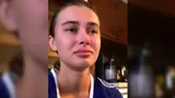Девушка русского хоккеиста Сергачева расплакалась на камеру после завоевания им Кубка Стэнли: видео