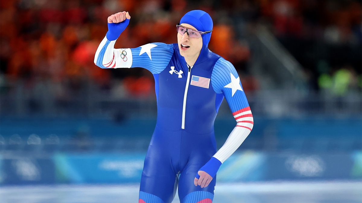 Американский конькобежец выиграл золото с олимпийским рекордом