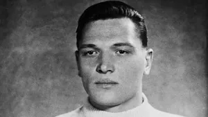 Страдал от голода, искал корку хлеба, своими глазами видел гибель друзей. Как легенда ЦСКА Пучков пережил войну