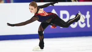 Русская Ракета вновь улетела в космос! Трусова с квадом выиграла «челленджер» и ждет Гран-при — вау-уровень
