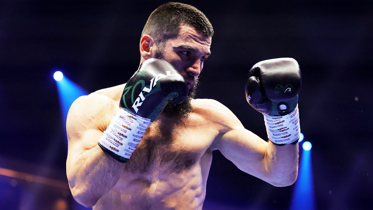 Бетербиев объявил о расставании с промоутерской компанией из США: «Являюсь свободным агентом»