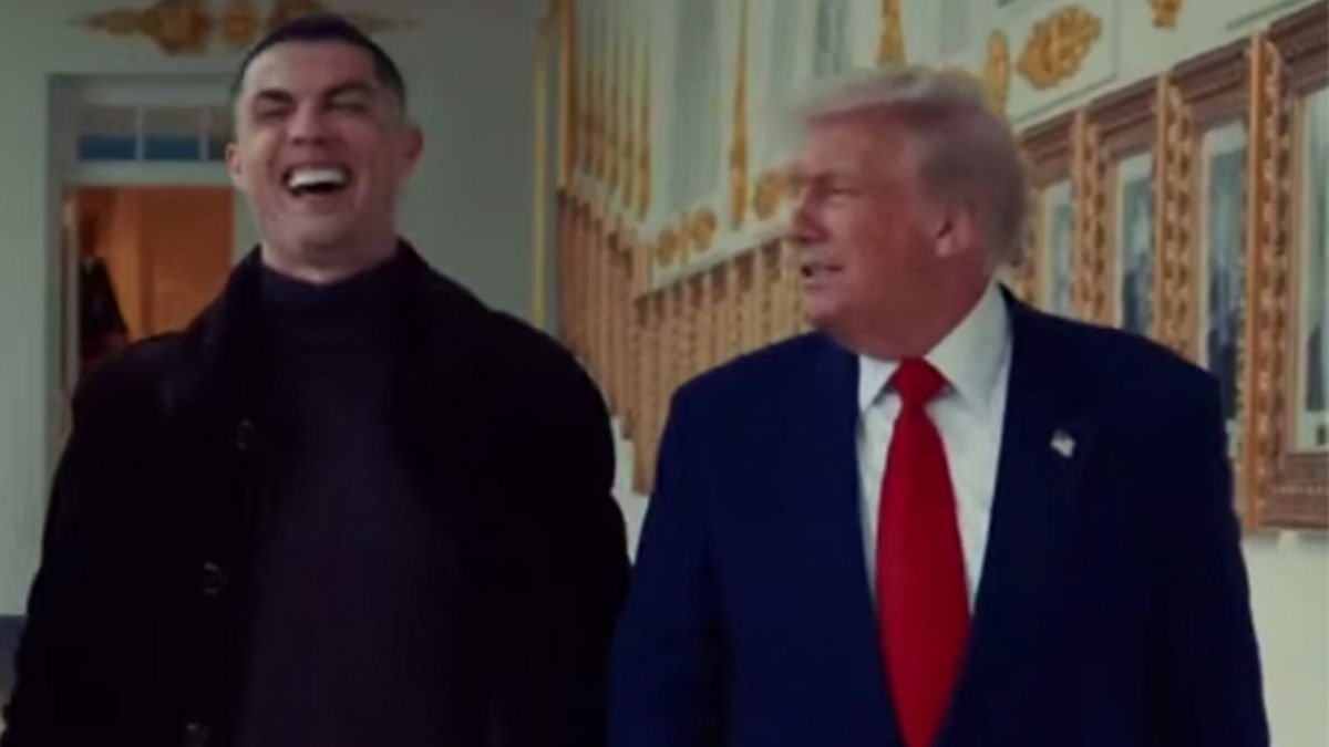Трамп опубликовал фейковое видео, как играет в футбол с Роналду в Овальном кабинете