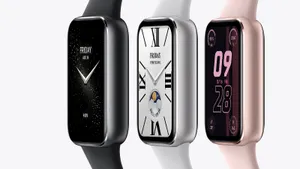 Распродают за 5500: у последней модели Smart Band 9 Pro от Xiaomi яркий экран, GPS и 21 день без подзарядки