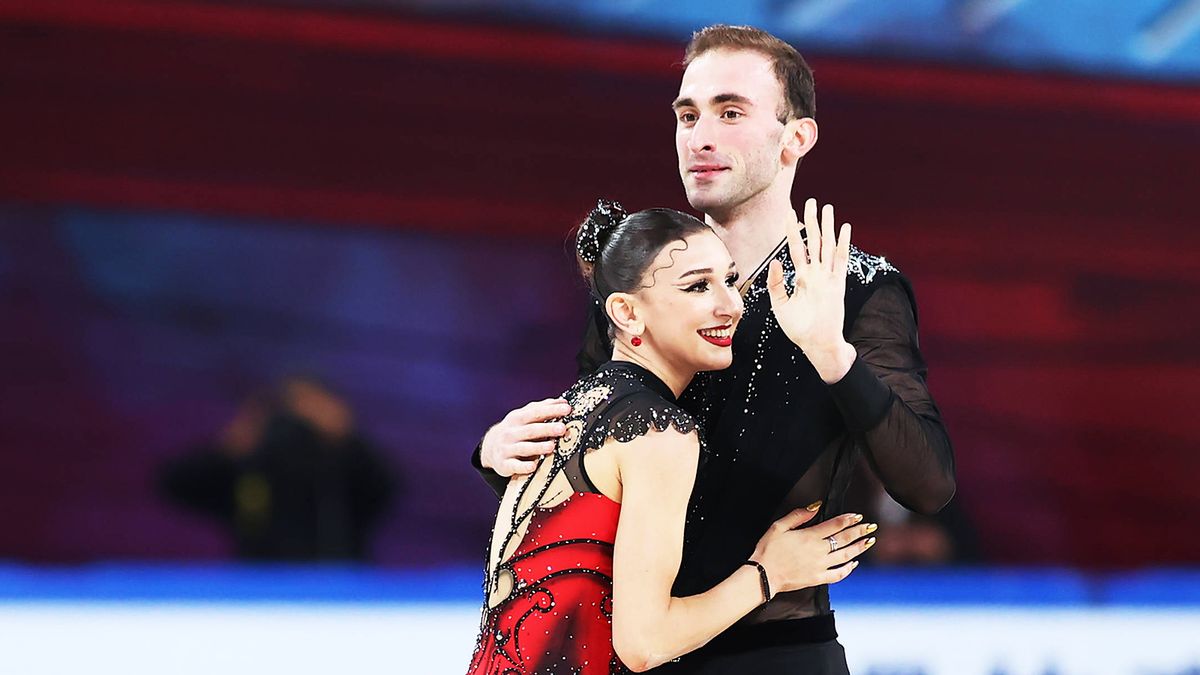 Метелкиной и Берулаве поставили не ту музыку в произвольной программе на командном турнире ОИ-2026