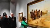 Эту деталь со знаменитой картины «Бурлаки на Волге» не замечает большинство: почему флаг на корабле перевернут?