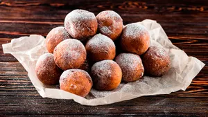 Советская классика: рецепт любимых творожных пончиков из детства