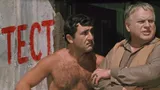 Тест по фильму «Бриллиантовая рука»: какой неочевидный кадр взят из знаменитой комедии?