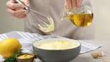 Вкусно, безвредно, сытно: как приготовить постный майонез дома