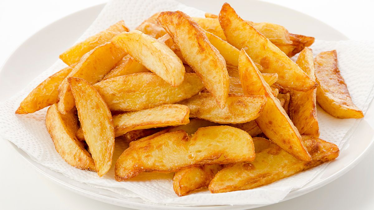 Этим блюдом бабушки СССР баловали своих внуков: как приготовить ту самую картошку фри из детства