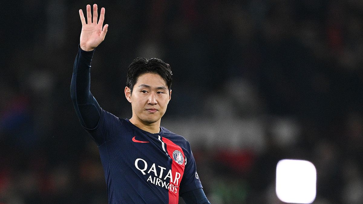 Полузащитник «ПСЖ» Ли Кан Ин признан азиатским футболистом года