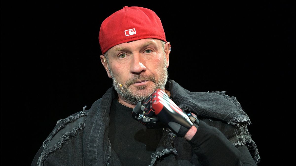 Какого удовольствия лишился Костомаров, оставшись без рук и ног: Теперь нельзя совсем. Это грустно