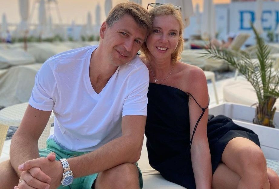 Ягудин  о знакомстве с женой: Уже тогда был наглым. В гостинице пришел к ней в номер и предложил поцеловаться