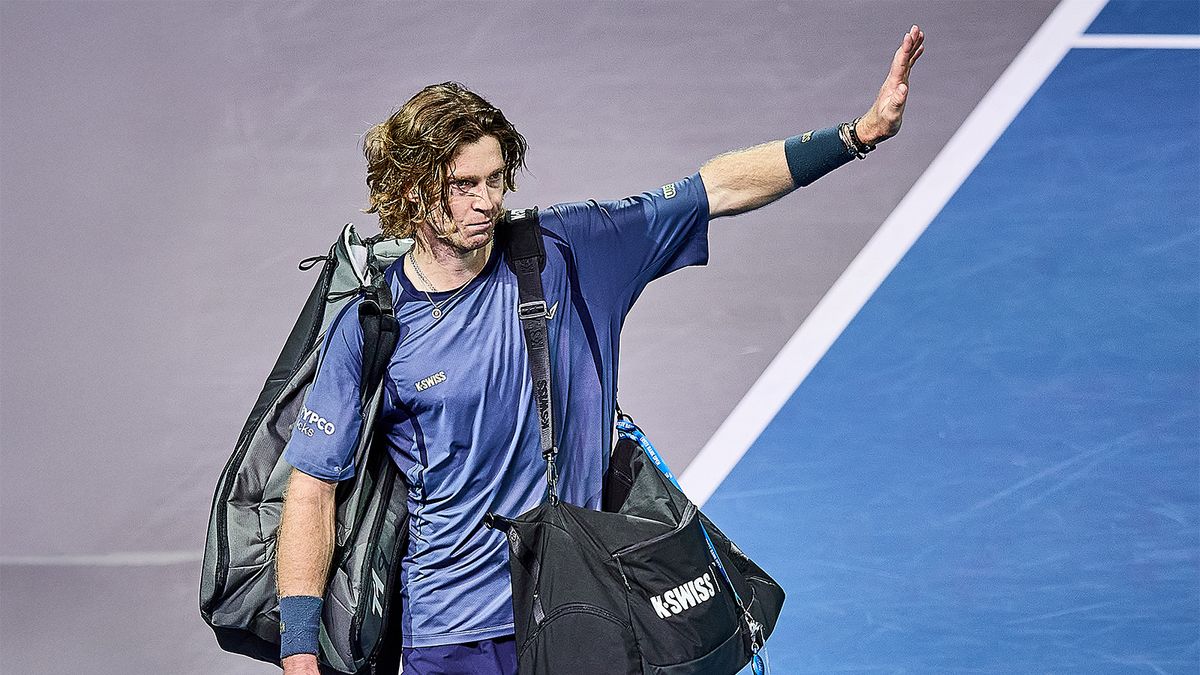 Рублев победил Махача на старте гранд-финала Ultimate Tennis Showdown