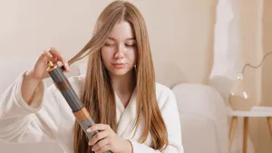 Делаю красивые локоны без Дайсона: 4 способа из тик-тока, которые реально работают