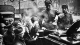 Это легендарное военное блюдо СССР сейчас забыто: из чего готовили и почему называли победным фронтовой кулеш